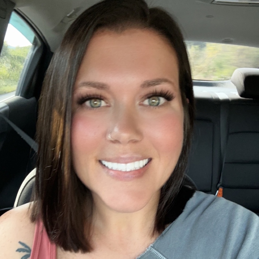 Meet your Posher, Brandi
